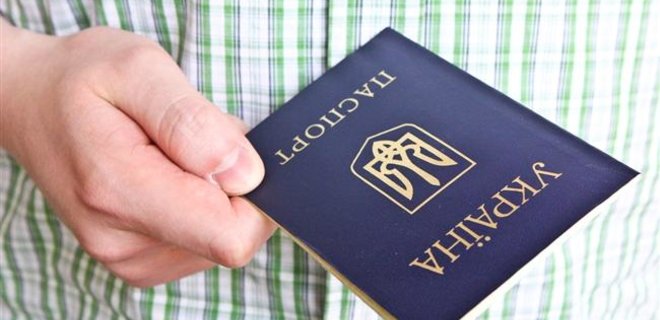 11 января украинцам начнут выдавать новые паспорта - Фото