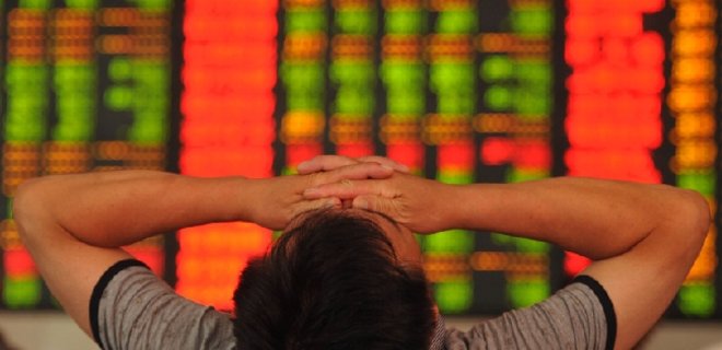 Рынки Китая закрыты из-за нового обвала - Фото