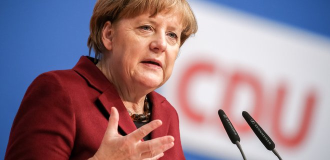 Меркель предлагает ужесточить миграционное законодательство - Фото