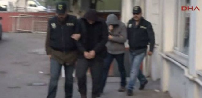 В Турции задержали троих россиян после теракта в Стамбуле - Фото