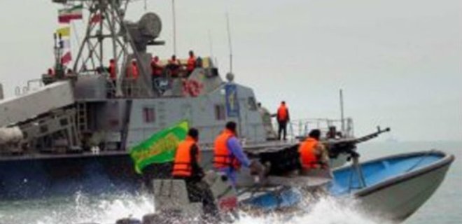 Иран получил извинения от США и готов отпустить моряков - Фото