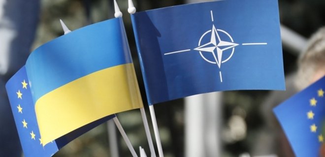 Украинцы поддержат вступление в НАТО на референдуме - опрос - Фото