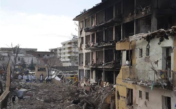 Число жертв теракта в Турции возросло до пяти, 39 ранены: фото