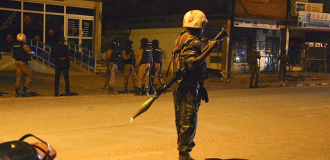 В Буркина-Фасо силовики освободили уже 63 заложника террористов - Фото