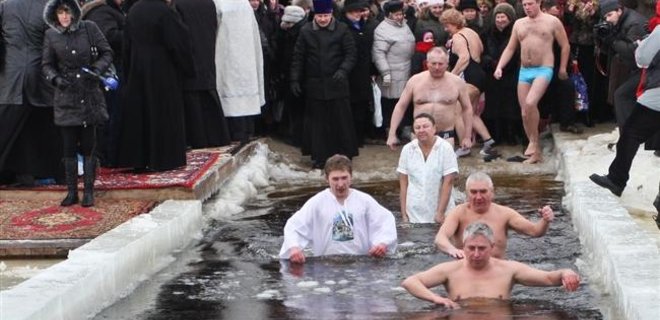 В Киеве оборудованы две площадки для крещенских купаний - Фото