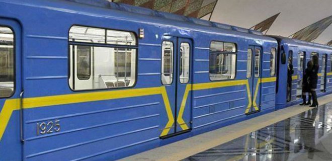 В Киеве открыли ст. метро Майдан Незалежности после 