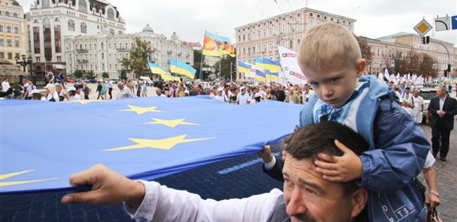 Европарламент поддержал отмену виз для украинцев - резолюция - Фото