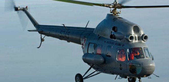 В Кременчуге во время учений потерпел крушение вертолет Ми-2 - Фото