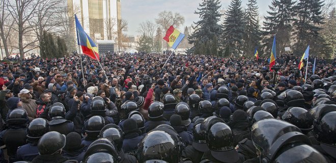 Власти Молдовы отвергли требования о проведении досрочных выборов - Фото