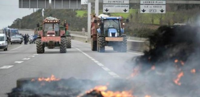Во Франции фермеры угрожают устроить 