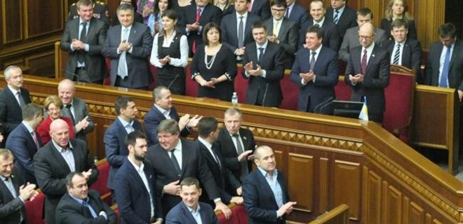 Рада займется лишением гражданства за преступления против Украины - Фото