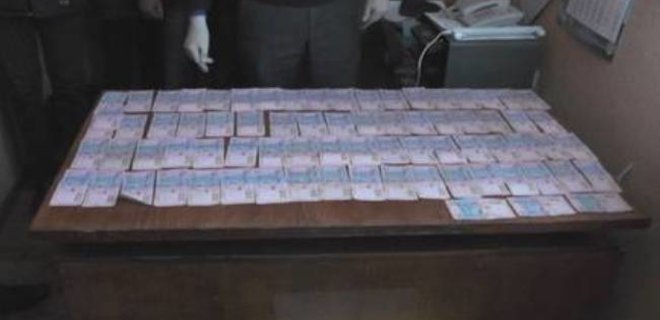 СБУ задержала на взятке 15 тыс грн подполковника юстиции - Фото