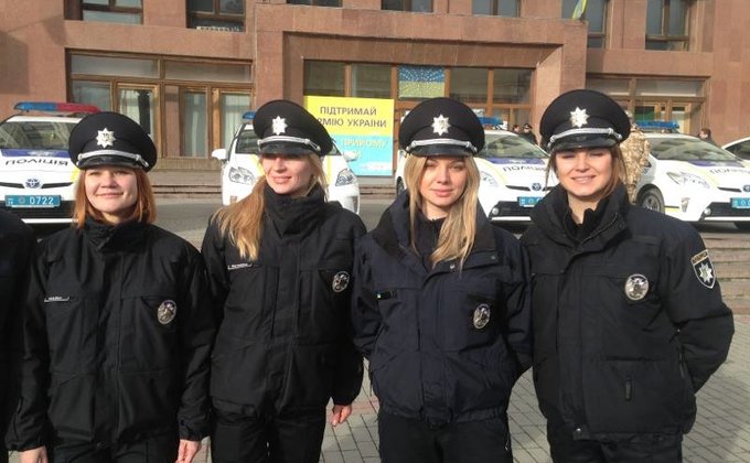 В Ивано-Франковске приняли присягу патрульные полицейские: фото