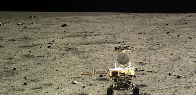 Китайцы поделились цветными снимками лунной поверхности: фото - Фото
