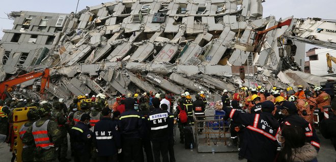 Землетрясение на Тайване: 11 погибших, более 400 пострадавших - Фото