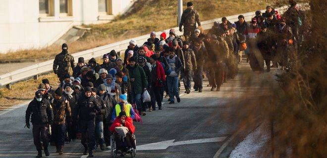 Австрия хочет от Еврокомиссии 600 млн евро на содержание беженцев - Фото