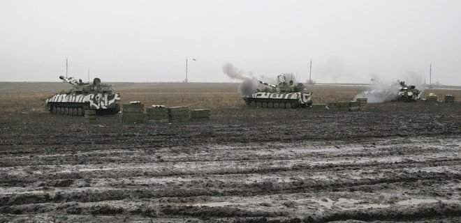 Террористы за сутки обстреляли позиции ВСУ в Донбассе 47 раз - Фото