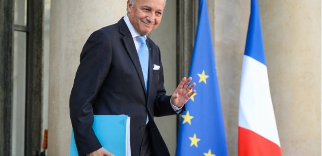 Глава МИД Франции Лоран Фабиус уходит в отставку - Фото