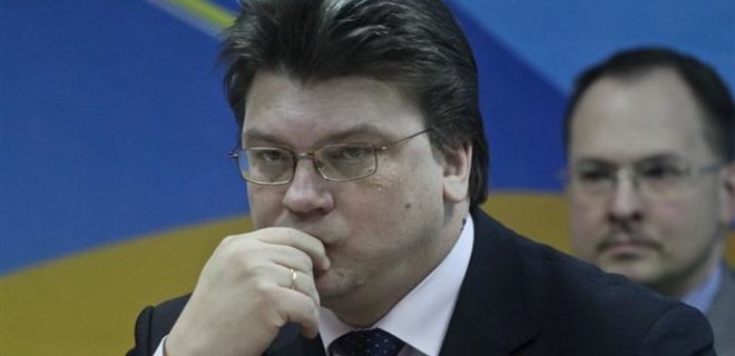 Батькивщина исключила министра спорта Жданова из партии - Фото