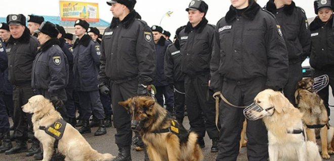 На Харьковщине приступили к патрулированию 648 полицейских: фото - Фото