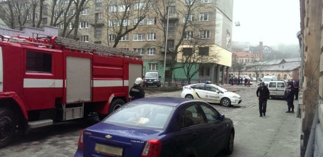 Во Львове обнаружили взрывчатку возле здания СБУ - Фото
