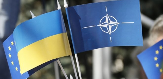 Варшава планирует собрать президентский совет НАТО-Украина - Фото