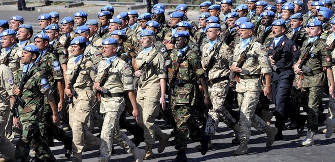 СБ ООН принял резолюцию против насилия в миротворческих миссиях - Фото