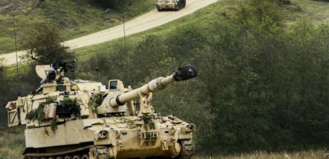 США начали отправлять в Европу больше военной техники - Фото