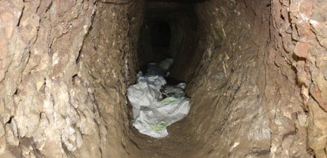Между США и Мексикой найден 380-метровый тоннель наркоторговцев - Фото