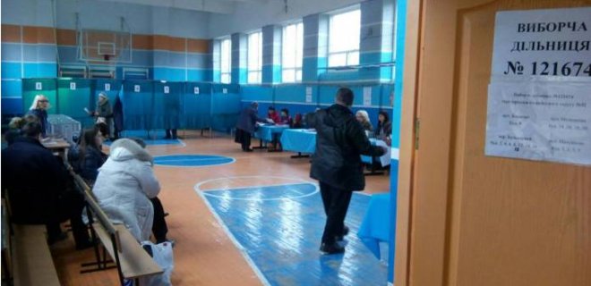 Явка на выборах в Кривом Роге на 12:00 составила 23,7% - ОПОРА - Фото