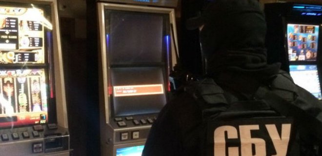 В Киеве СБУ закрыла два подпольных казино: фото - Фото