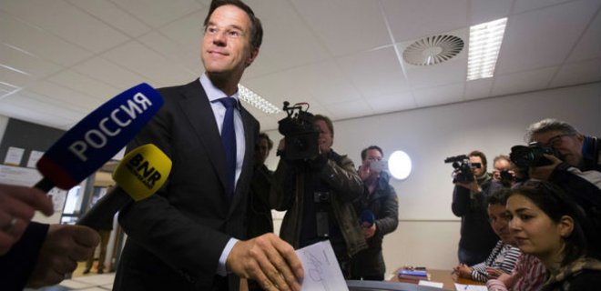 Референдум в Нидерландах по Украине: премьер проголосовал 