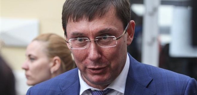 Луценко: Порошенко начал консультации по новому генпрокурору - Фото