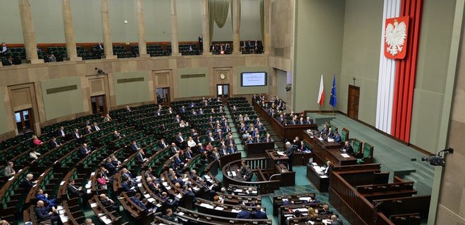 Депутата Сейма Польши исключают из партии за 
