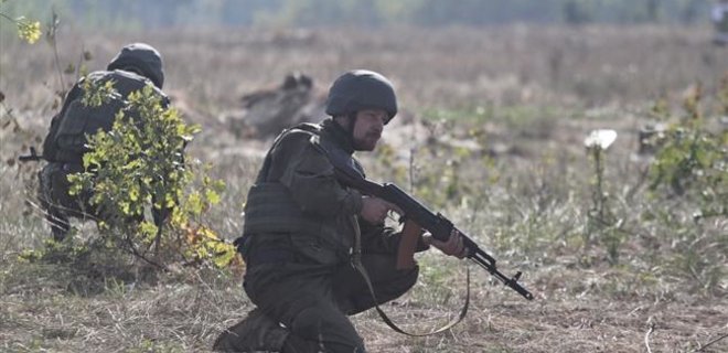 Бойцы АТО отбили штурм боевиков у Новотроицкого - Фото