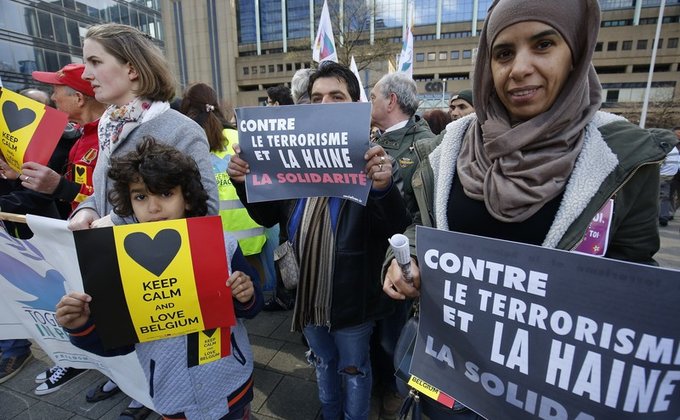 В Брюсселе проходит многотысячный марш против террора и ненависти