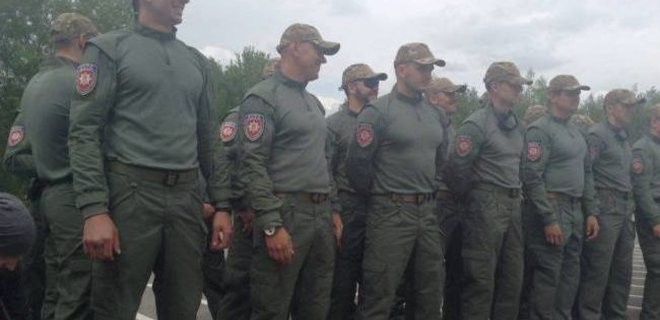 Аваков: Подготовка бойцов Корд завершится в 2017 году - Фото