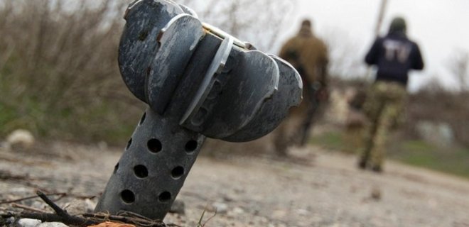 За сутки в Донбассе ранены пятеро бойцов сил АТО: карта боев - Фото