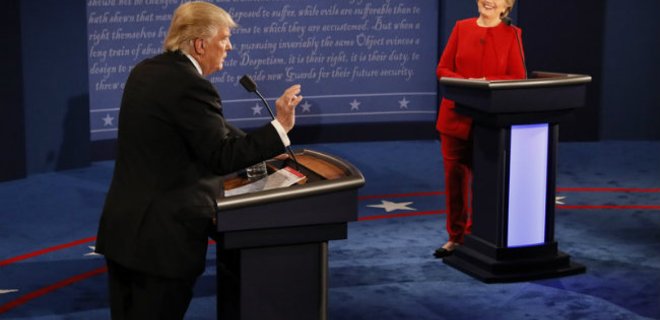 В США женщина по ошибке получила 13 тыс сообщений после дебатов - Фото
