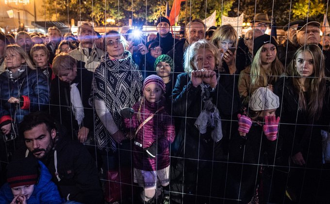 Масштабный митинг в Чехии: Не хотим Земана, Россию и Китай