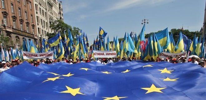 Опрос: 51% украинцев проголосовали бы за вступление в ЕС - Фото