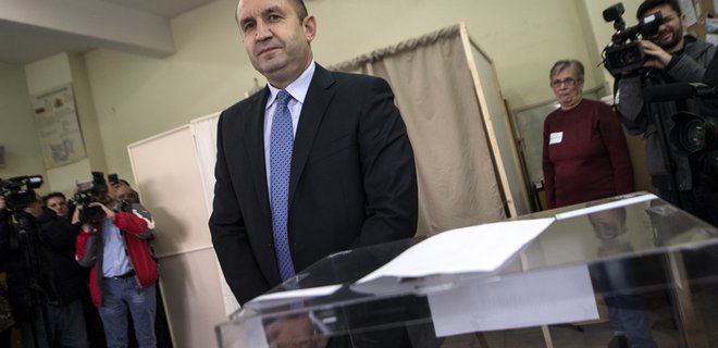На выборах президента Болгарии лидирует сторонник дружбы с РФ - Фото