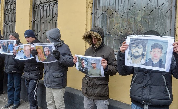 Как проходил допрос Януковича в Святошинском суде: фоторепортаж