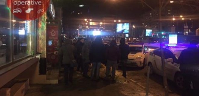 В Киеве напали на турецких футбольных фанатов - СМИ - Фото