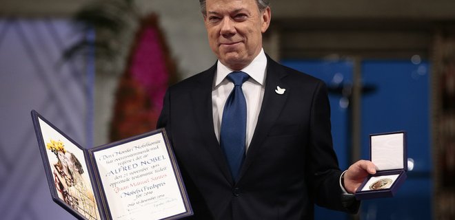 Президента Колумбии наградили Нобелевской премией мира - Фото
