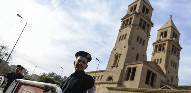 Взрыв у собора коптов в Каире унес жизни пяти человек - Фото