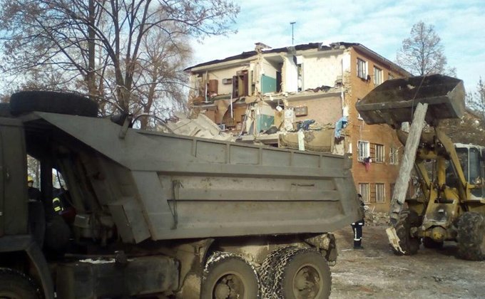 Версия о взрыве в многоэтажке Чернигова не подтвердилась: фото