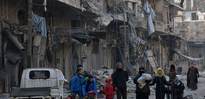 Переговоры по Алеппо возобновились: утром продолжится эвакуация - Фото
