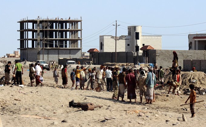 ИГ взяло ответственность за теракт в Йемене: около 50 погибших