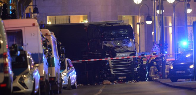 Трагедия в Берлине: количество жертв увеличилось до 9 человек - Фото